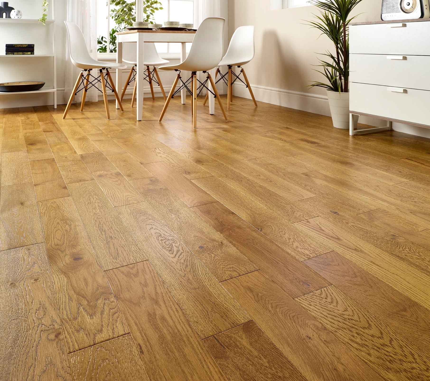 Richmond Golden Brushed & Lacquered